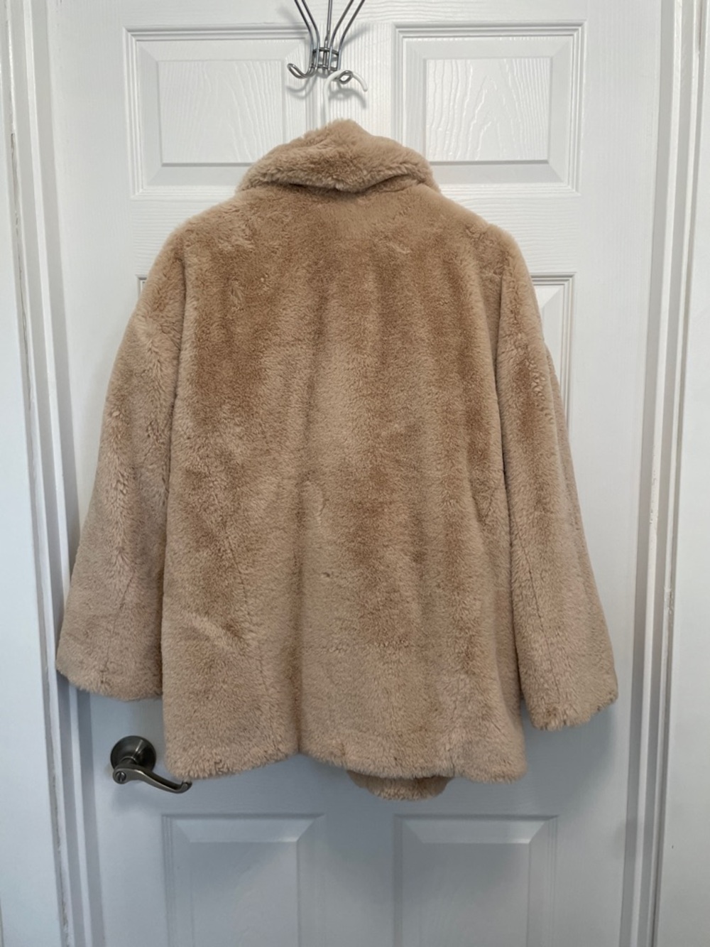NWOT Free People Plush Teddy Faux Fur Coat in Light Beige *flaw* - Picture 7 of 7